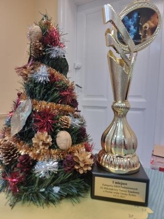 SUKCES UCZNIÓW W MIKOŁAJKOWYM TURNIEJU SZACHOWYM