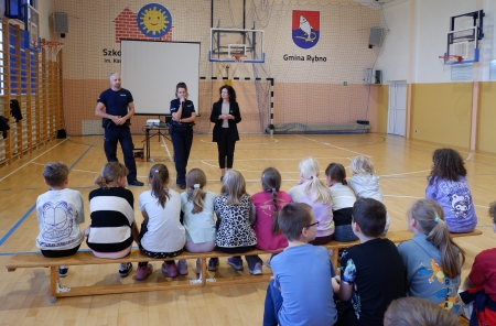 WRĘCZENIE KART ROWEROWYCH UCZNIOM KLAS IV